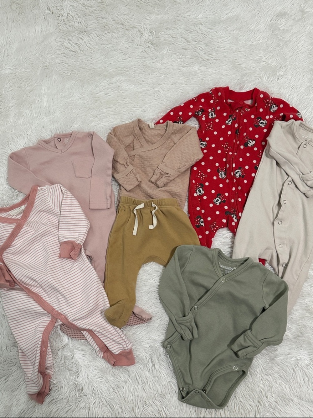 🟡 Bundle of 7 Infant Clothes 3-6 months